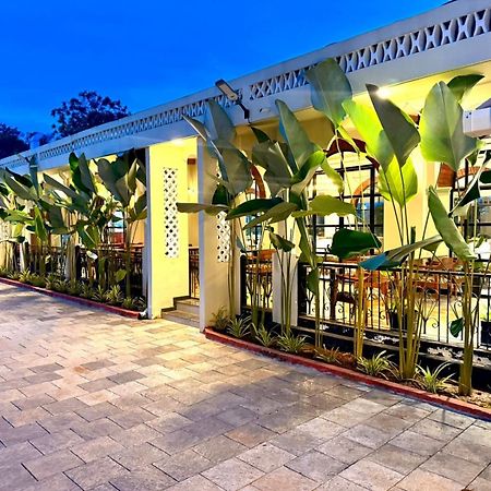 Jaladarshini Lakeside Gardens Bed & Breakfast Kollam Exterior foto