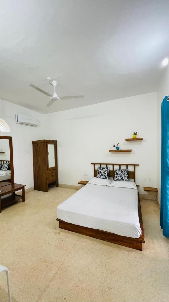 Jaladarshini Lakeside Gardens Bed & Breakfast Kollam Exterior foto